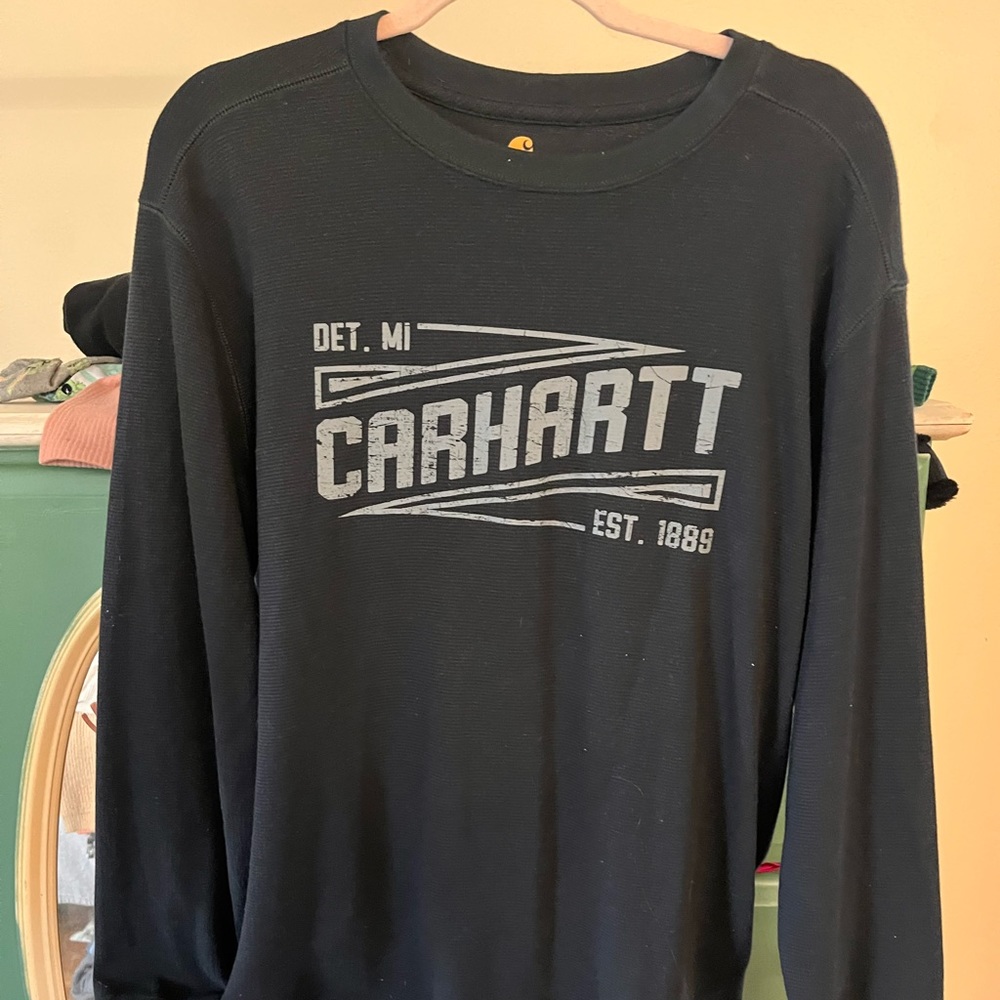 Large Carhartt long Sleeve
